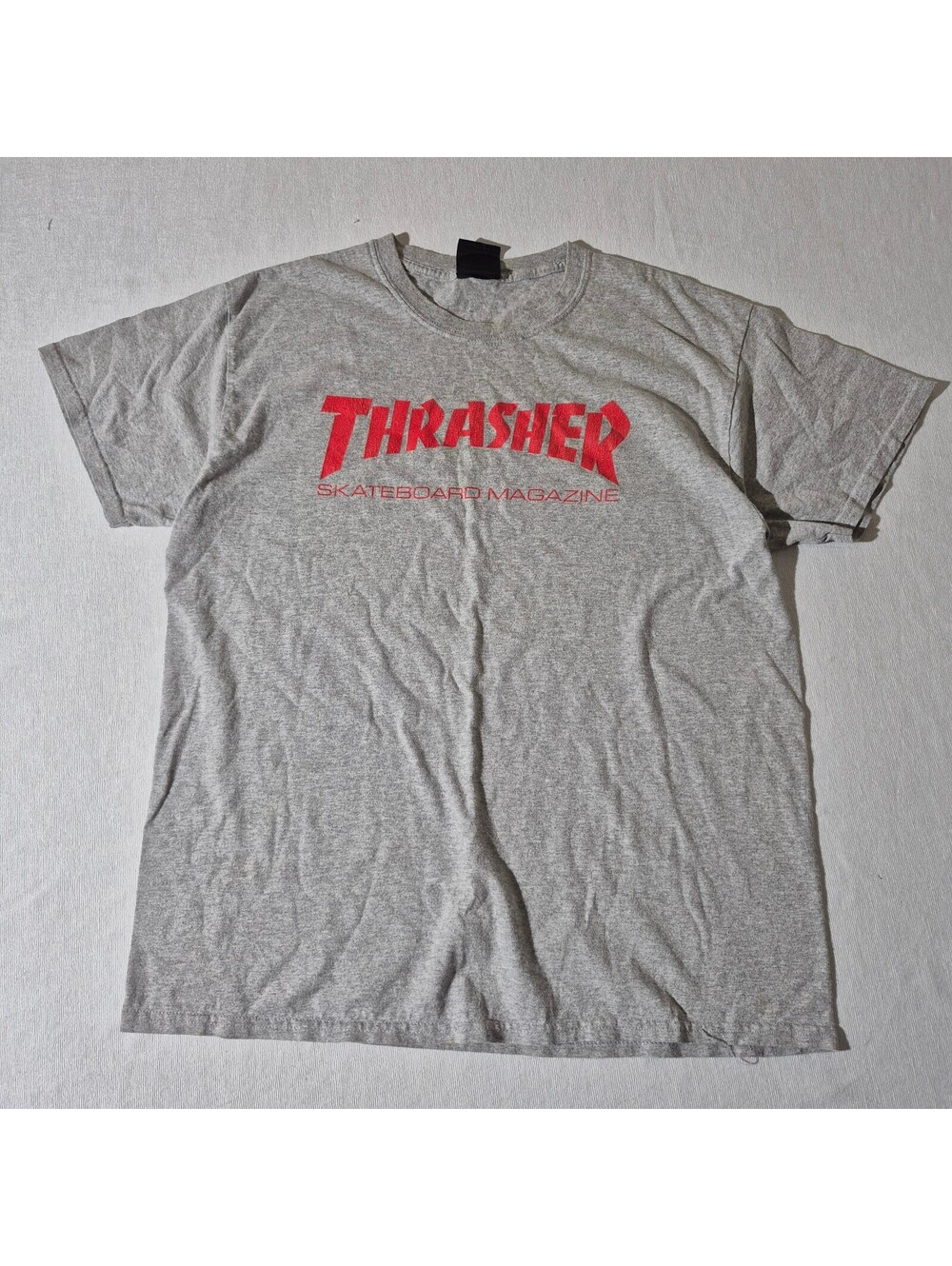 Y2K Thrasher Skate Tee M Medium Skater gray logo T-shirt 00s